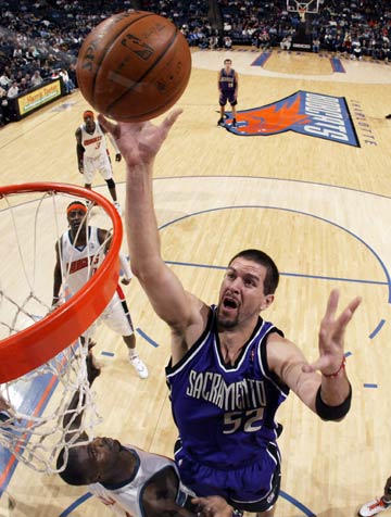 送走亚历山 送走亚历山